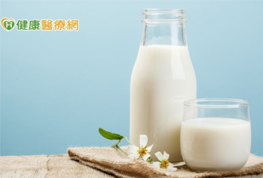 一喝牛奶就腹瀉？　益生菌「這樣挑」助減緩乳糖不耐
