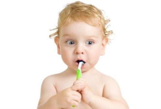 【乳牙健康是恆齒基礎，口腔清潔從0歲開始】