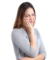 天冷嘴巴張不開　顳顎關節疼痛患者增5成