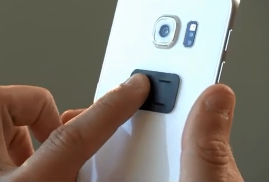 Air Button 黏貼在手機背面的按鈕，透過 NFC 帶來各種快捷的功能