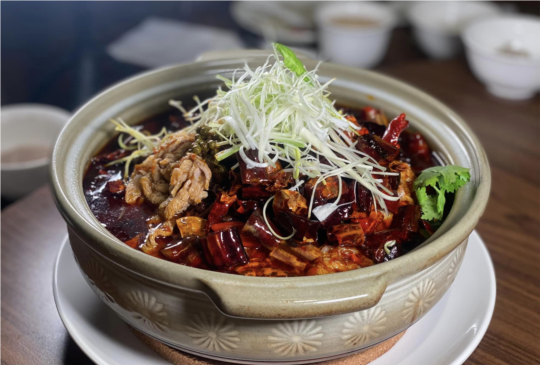 川粵菜交織出的美味 入秋後來場痛快的中式饗宴吧！