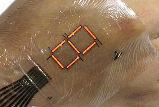 未來可能取代智慧型手錶？電子皮膚顯示器亮相