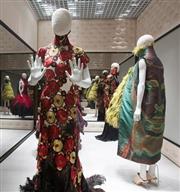 【商發品時尚】Alexander McQueen歐洲首展在V&A博物館
