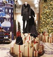 【商發論知識】魔幻聖誕降臨巴黎-Burberry點亮耶誕櫥窗