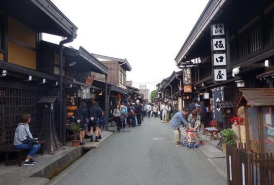【日本】來去小京都「飛驒高山」逛老街、吃美食
