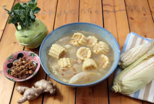 【食譜】爆薑麻油糯玉米湯 悟農有機田園的私房料理