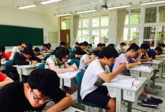 【大學指考翻譯翻了沒？－淺談翻譯及寫作這小事】