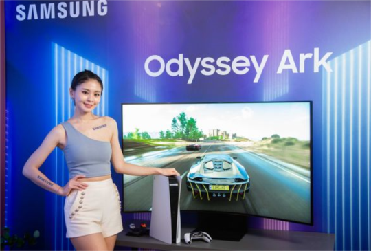 全球首款55吋1000R超大曲面顯示器 奧德賽Odyssey Ark亮相