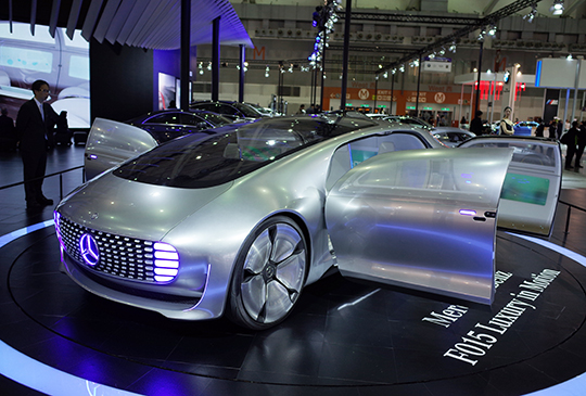 Mercedes-Benz F 015 現身世界新車大展，開啟你對未來移動世界的想像