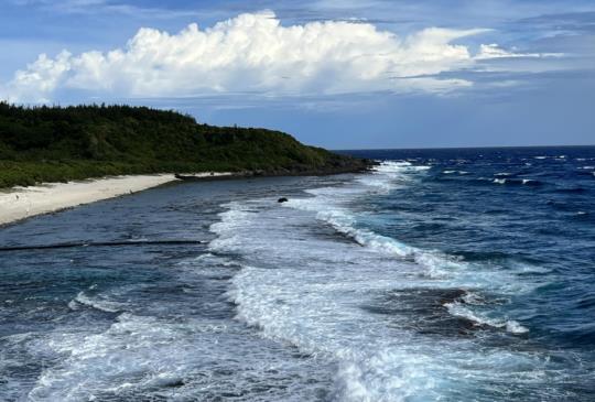 【台東。綠島】不是「大白鯊」，是「大白沙」! 綠島最大且如蕾絲般美麗的白色沙灘