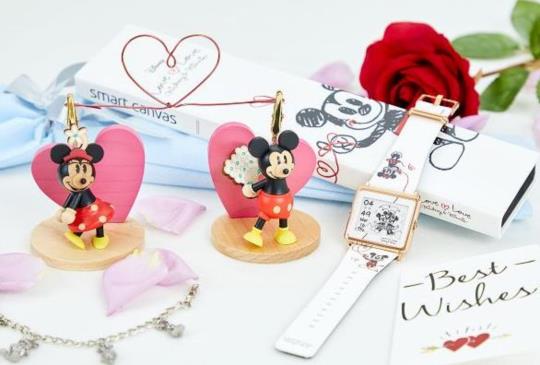 Mickey & Minnie 戀愛 88 年，限定款 Smart Canvas 電子紙療癒手錶登場
