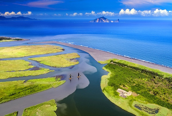 08.F09林明仁-從冬山河出海口遠眺宜蘭龜山島DJI_0221-00-11-22.jpg