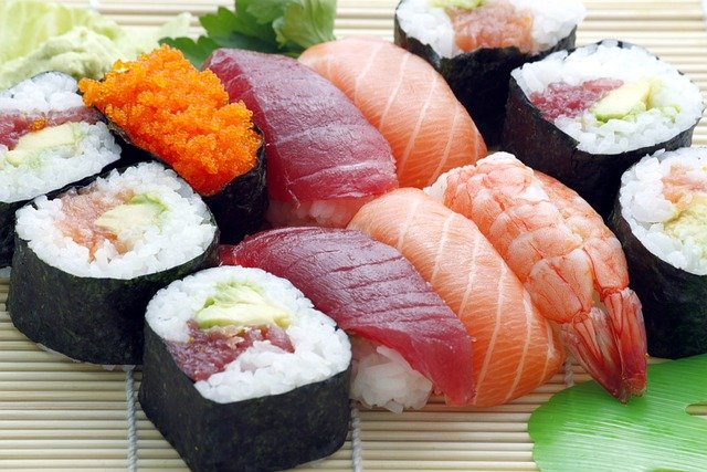 sushi-g281d487b1_640.jpg