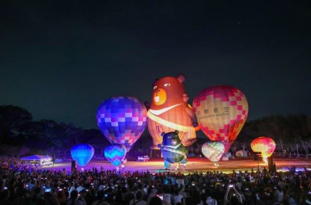 熱氣球夜.jpg