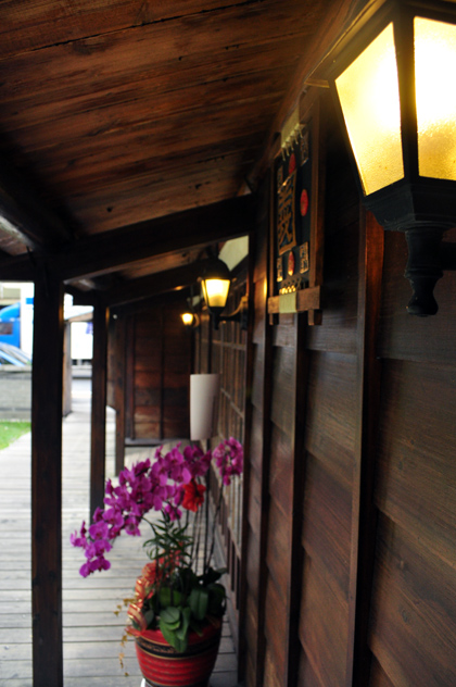 大東屋員林店 - 門廳(玄關)與側院