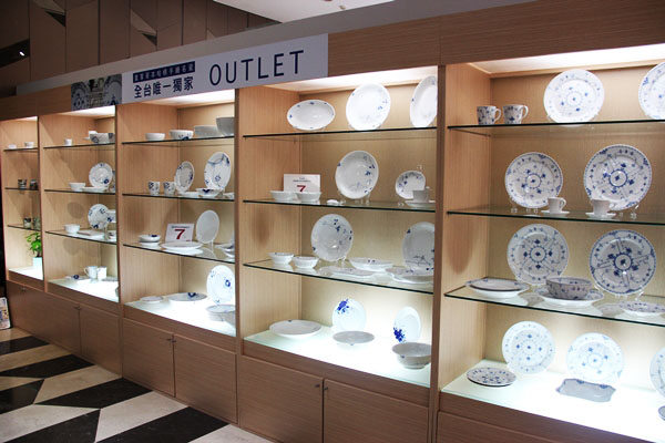 LEECO060817.jpg