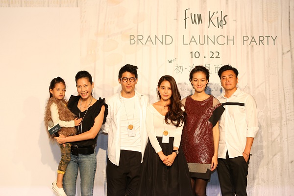 Funkids品牌初次見面會，左起 丁寧、愛女Audrey、 趙延慶、Jessica、紀文惠、老公