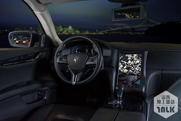 QNX_2015_concept_car_Maserati_EB_navigation.jpg