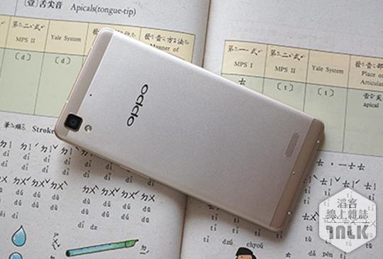 OPPO R7 外型 2.JPG