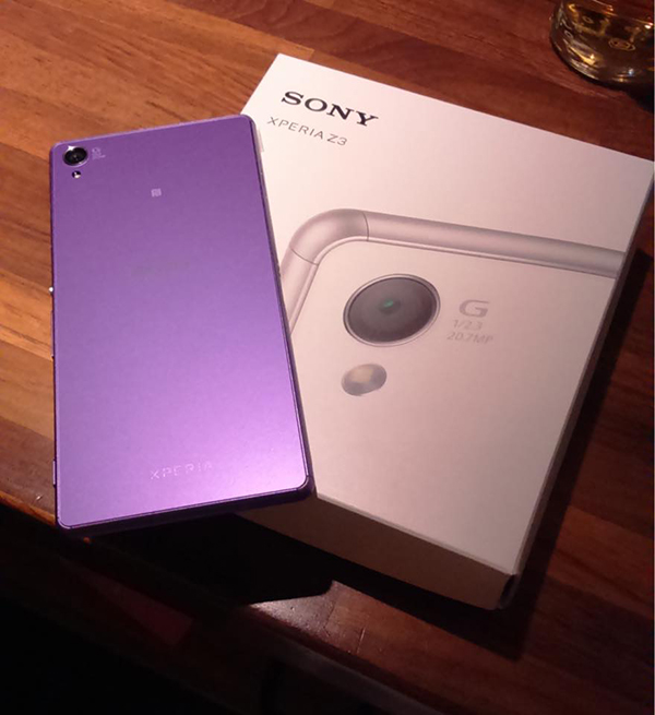 Sony Xperia Z3 微薰紫 5.jpg