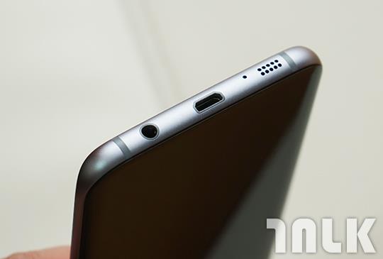 Samsung Galaxy S7 edge 外觀 7.JPG