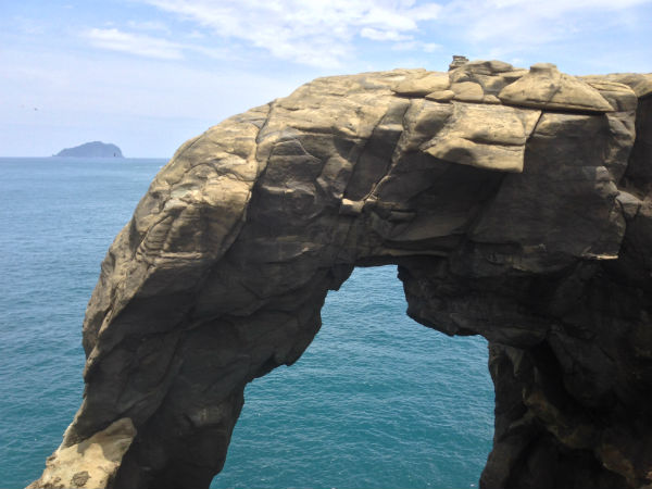 深澳岬角象鼻岩與基隆嶼-維基百科.jpg