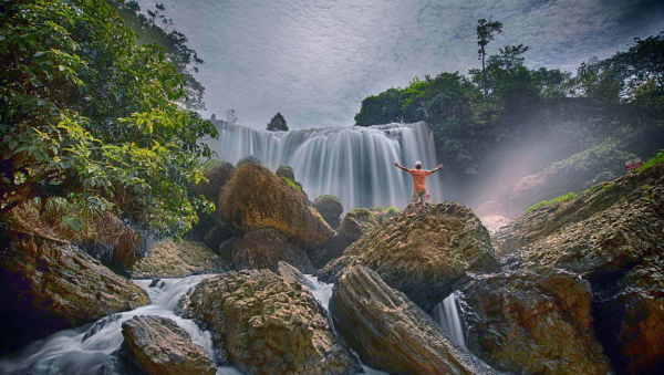 elephant-waterfall-dalat(DayTripVietnam).jpg