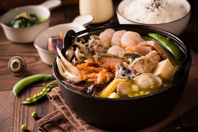 taib8韓式泡菜鮭魚海鮮鍋.jpg