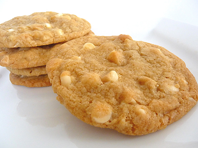 White-chocolate-macadamia-nut-cookies-main.jpg